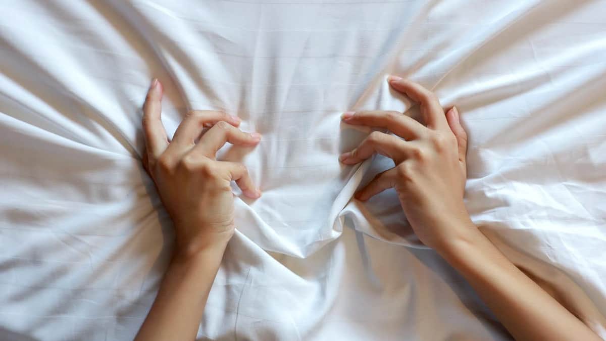 Πώς να διαρκείς περισσότερο και να ενισχύσεις την αντοχή σου στο κρεβάτι